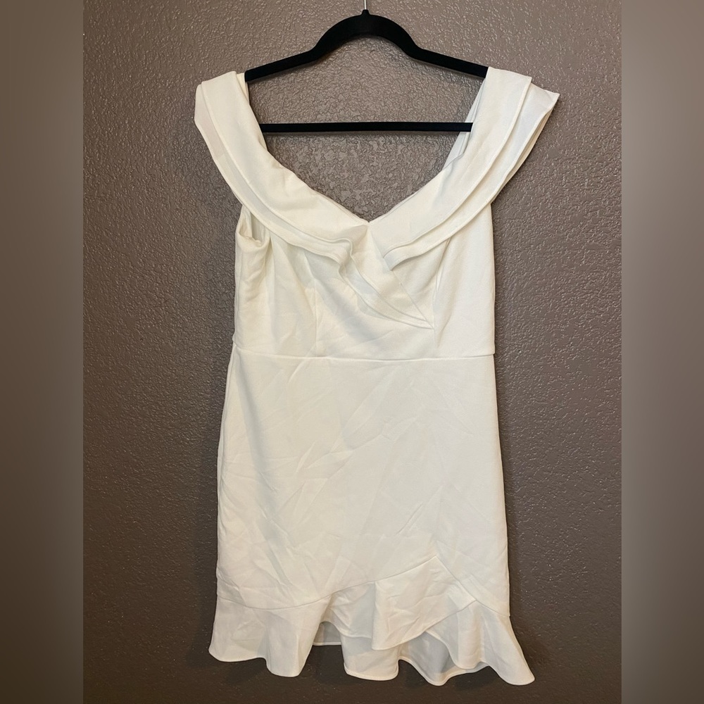CITY STUDIO White Sleeveless V Neck Short Party Sheath Dress - Picture 2 of 4